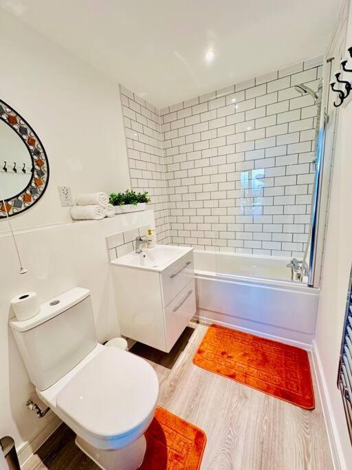 Central Derby Urban 2 Bedroom Flat - An Oasis Of Elegance! Free Parking And Wifi Suitable For Families And Professionals Экстерьер фото