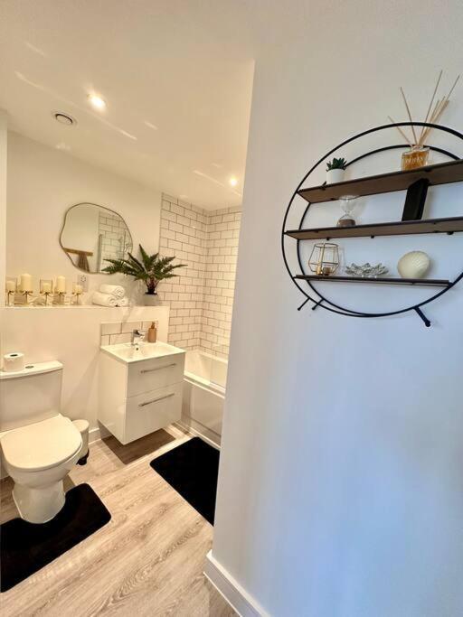 Central Derby Urban 2 Bedroom Flat - An Oasis Of Elegance! Free Parking And Wifi Suitable For Families And Professionals Экстерьер фото